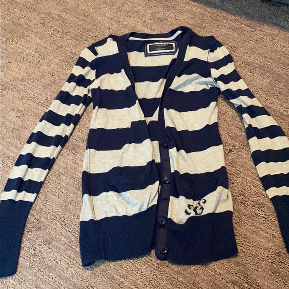 Cardigan - Picture 1 of 3